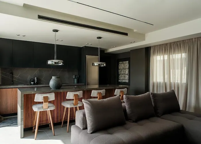 Luxury Penthouse Citytowers Apartment *